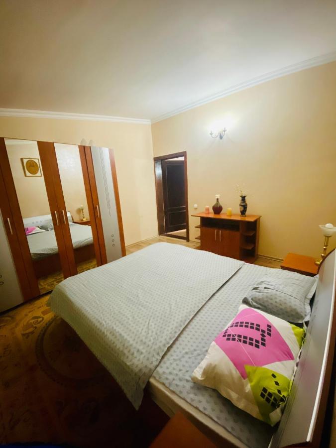 Central House Oradea Exterior foto
